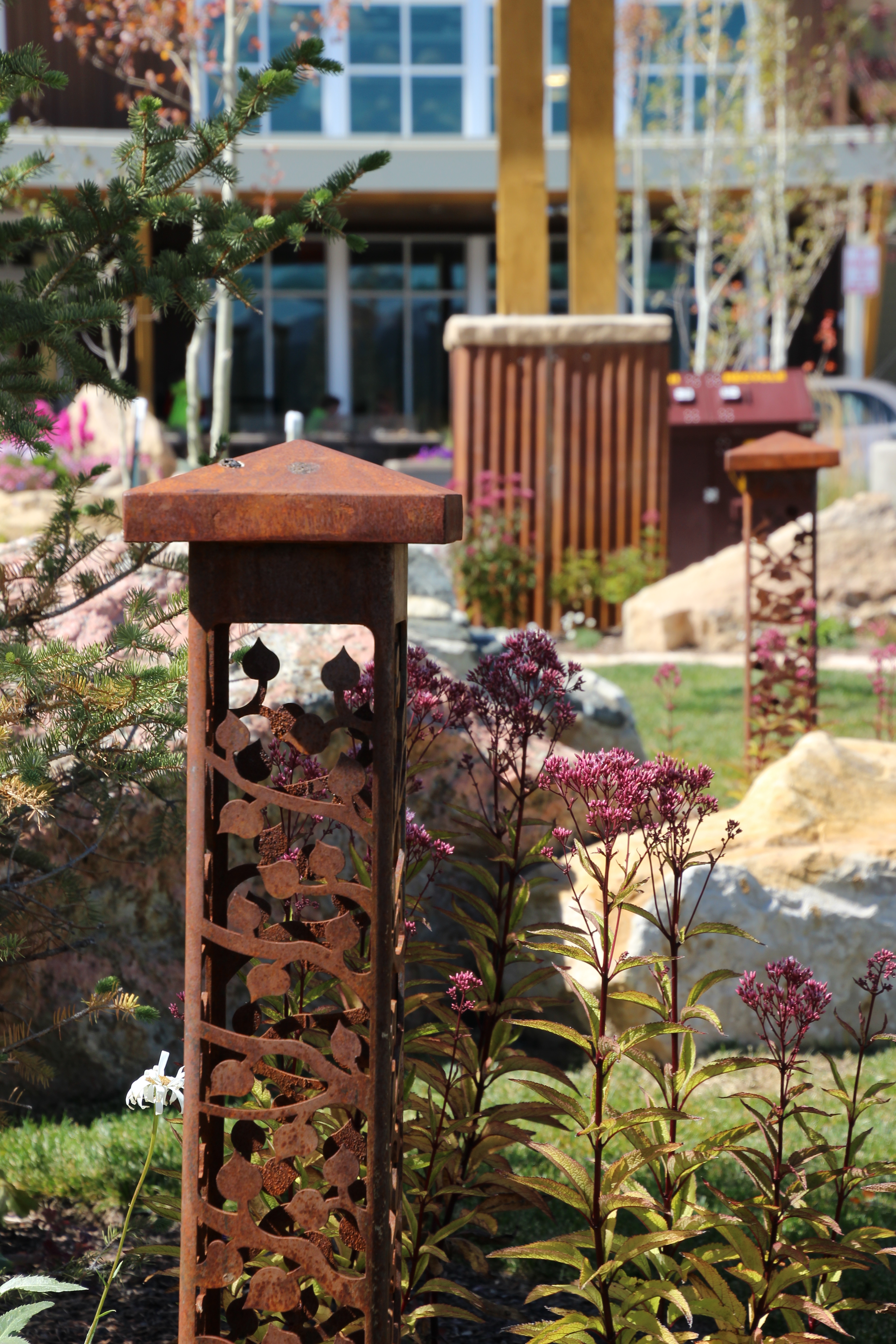 hospitality lighting sculptures 